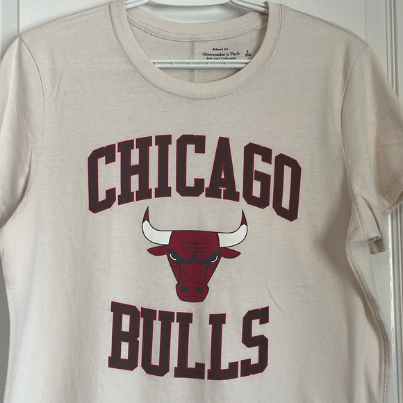 ABERCROMBIE T-SHIRT - CHICAGO BULLS - Picture 2 of 4
